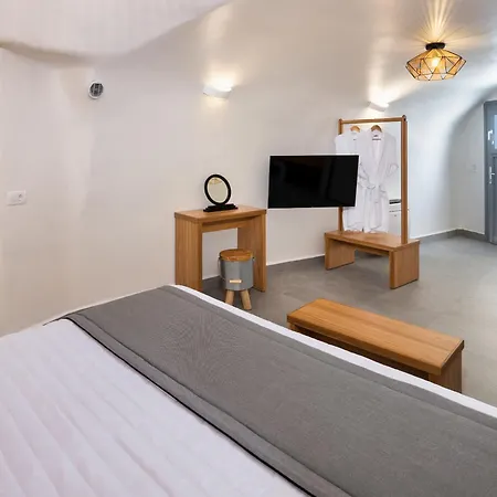 Cavora Karterados (Santorini)